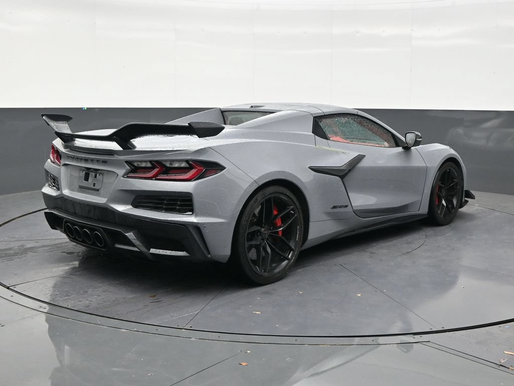 Used 2025 Chevrolet Corvette Z06 w/ Z07 Performance Package RWD image 5