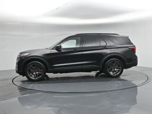 Used 2025 Ford Explorer ST-Line w/ ST-Line Street Pack image 30