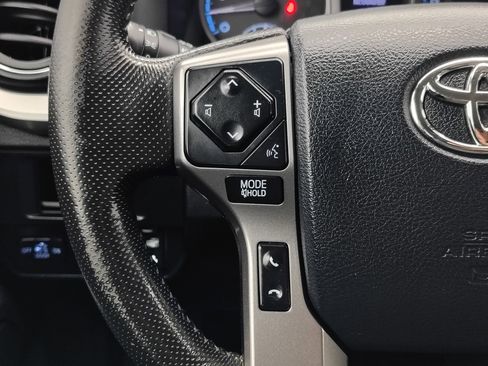 Used 2016 Toyota Tacoma SR5 image 33