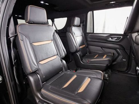 Used 2021 GMC Yukon XL AT4 w/ AT4 Premium Plus Package AWD/4WD image 25