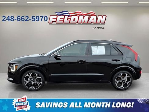 Used 2024 Kia Niro EX Touring FWD image 2
