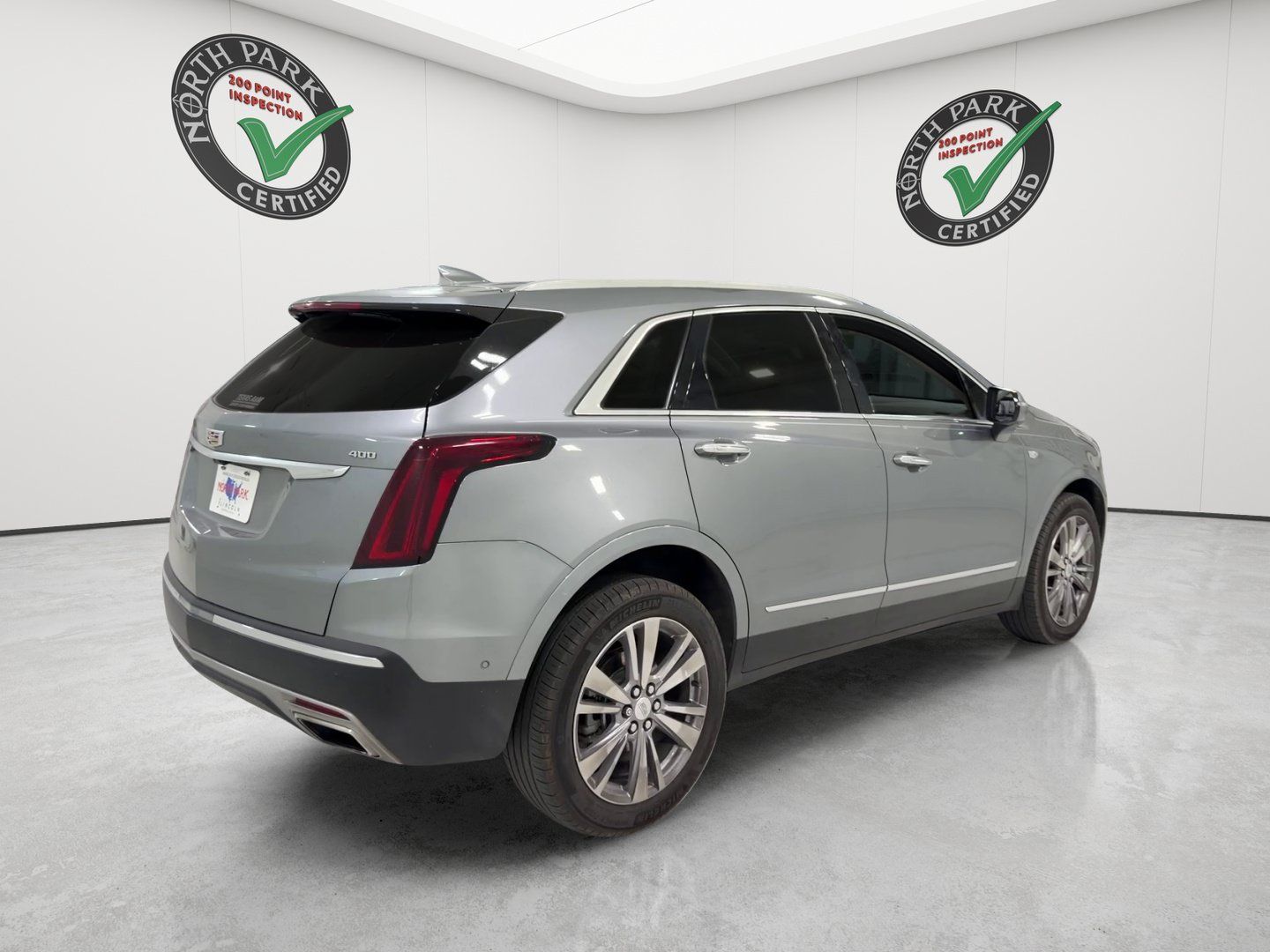 Used 2024 Cadillac XT5 Premium Luxury w/ Technology Package FWD image 5
