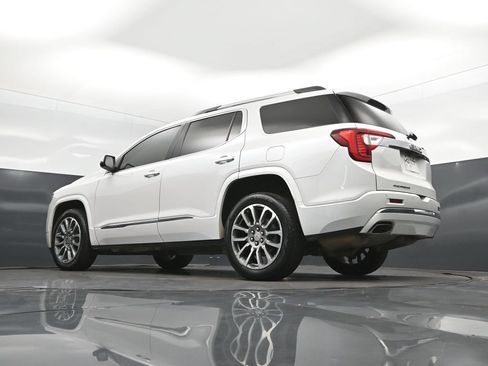Used 2021 GMC Acadia Denali w/ Denali Technology Package FWD image 40