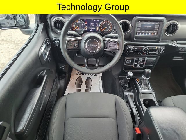 Used 2023 Jeep Gladiator Mojave AWD/4WD image 9