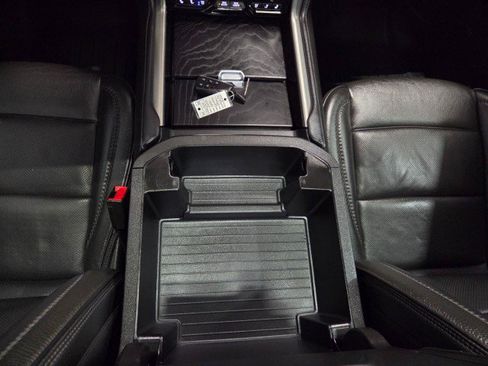 Used 2022 GMC Yukon XL Denali image 85