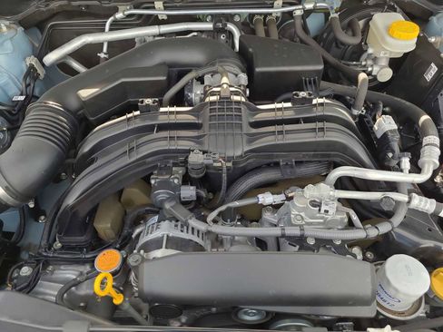 Used 2022 Subaru Crosstrek 2.5i Sport w/ Moonroof Package image 17