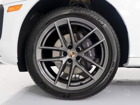 New 2026 Porsche Macan Turbo image 11