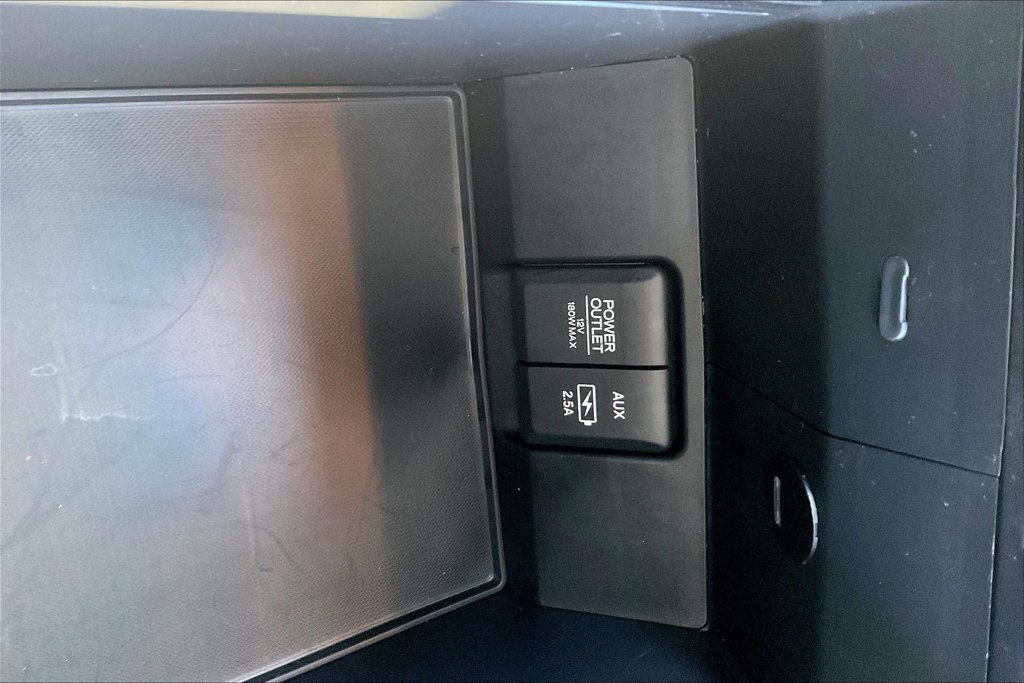 Certified 2022 Honda Pilot Sport image 16
