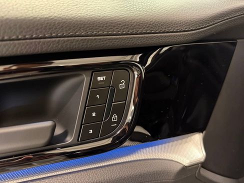Used 2026 Porsche Panamera 4 AWD/4WD image 7