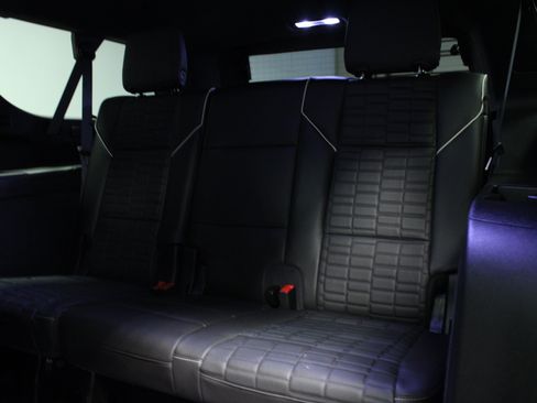 Used 2024 Cadillac Escalade ESV V w/ Heavy-Duty Trailer Package AWD/4WD image 15