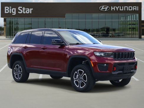 Used 2022 Jeep Grand Cherokee Trailhawk AWD/4WD image 6