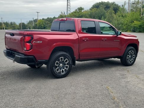 Used 2023 Chevrolet Colorado Z71 w/ Z71 Convenience Package 2 AWD/4WD image 5