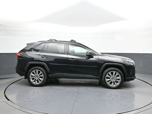 Certified 2024 Toyota RAV4 XLE Premium image 5