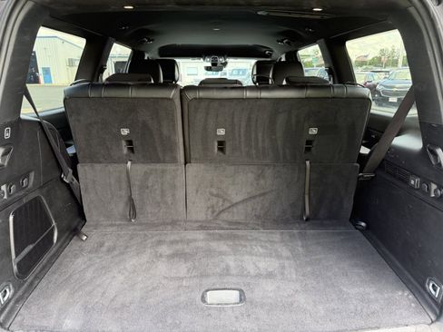 Used 2024 Jeep Wagoneer Series II w/ Flexible Seating Group AWD/4WD image 16