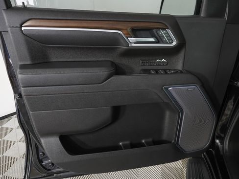 Used 2026 Chevrolet Silverado 1500 High Country w/ High Country Premium Package RWD image 14