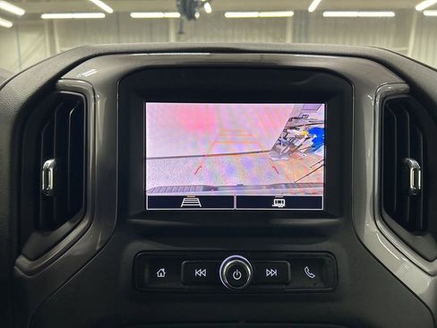 Used 2024 Chevrolet Silverado 2500 Custom w/ Custom Convenience Package image 15