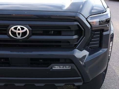 New 2025 Toyota Tacoma SR5 image 12