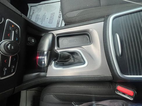 Used 2022 Dodge Charger SXT RWD image 23