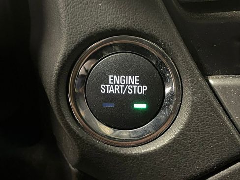 Used 2018 Chevrolet Suburban Premier image 34