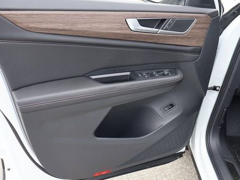 New 2026 Volkswagen Atlas SEL image 10