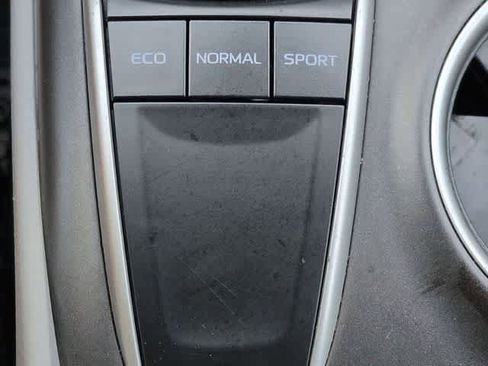 Used 2024 Toyota Camry LE image 39