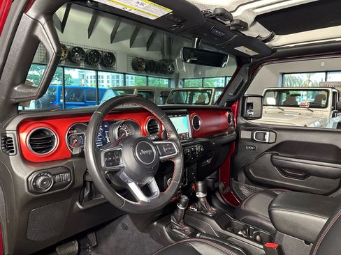 Used 2022 Jeep Wrangler Unlimited Rubicon image 16