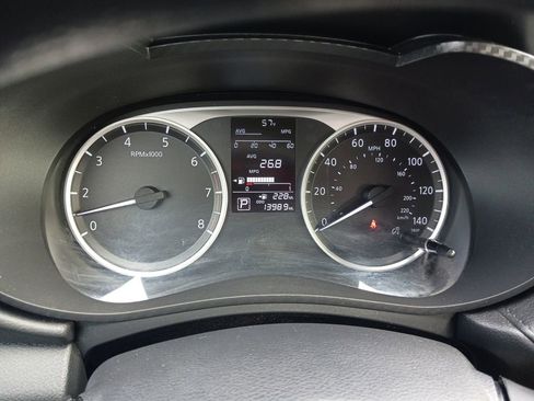 Used 2024 Nissan Versa S image 18