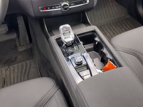 New 2026 Volvo XC90 B6 Plus w/ Protection Package Premier image 24