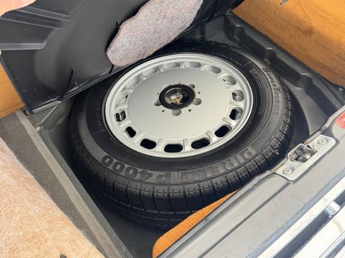 Used 1989 Mercedes-Benz 560 SL image 21