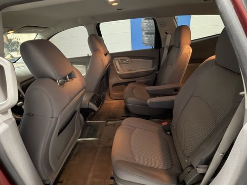 Used 2011 Chevrolet Traverse LT w/ Personal Connectivity Package image 10