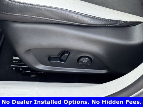Used 2020 Jeep Compass Latitude w/ Popular Equipment Group FWD image 28