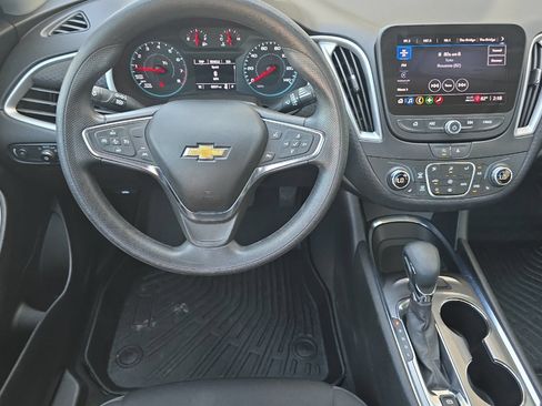 Used 2023 Chevrolet Malibu LT FWD image 14