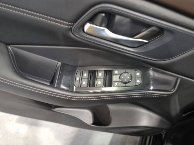 Certified 2023 Nissan Rogue SV w/ SV Premium B Package AWD/4WD image 11