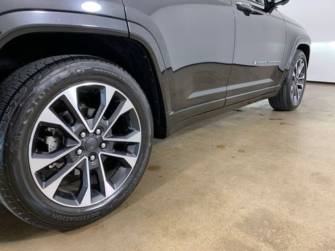 Used 2022 Jeep Grand Cherokee Overland AWD/4WD image 9