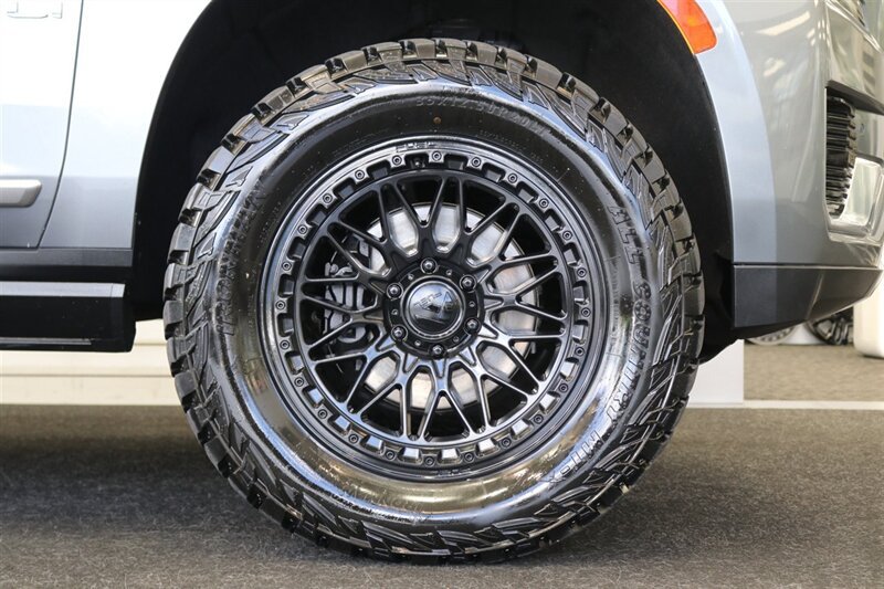 Used 2022 GMC Yukon Denali AWD/4WD image 24