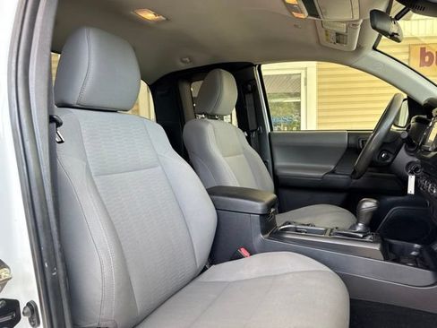 Used 2019 Toyota Tacoma SR AWD/4WD image 24