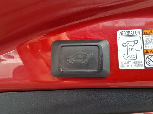 Used 2015 Toyota RAV4 Limited AWD/4WD image 13