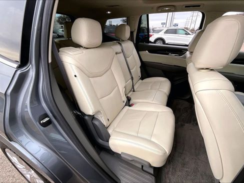 Used 2020 Cadillac XT6 Premium Luxury image 19