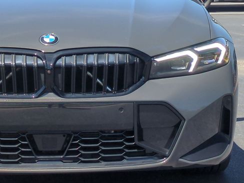 Used 2026 BMW 330i Sedan w/ M Sport Package RWD image 5
