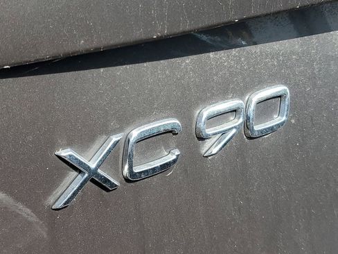 Certified 2023 Volvo XC90 B6 Plus image 7