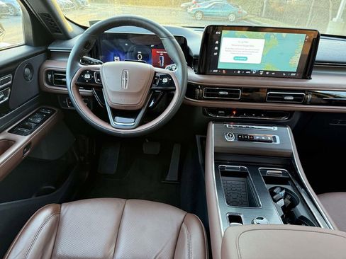 Used 2025 Lincoln Aviator Reserve image 8