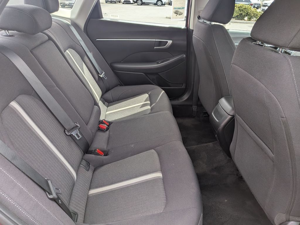 Used 2025 Hyundai Sonata SEL FWD image 29
