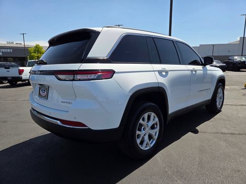 Used 2023 Jeep Grand Cherokee Limited RWD image 6