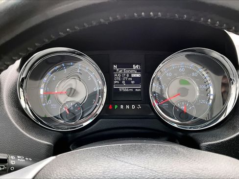 Used 2012 Chrysler Town & Country Touring w/ Entertainment Group #1 FWD image 18