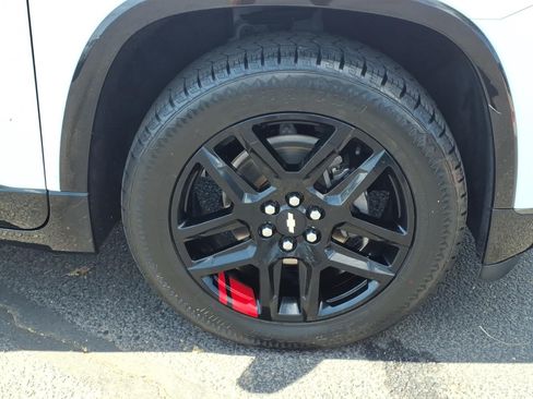 Used 2020 Chevrolet Traverse Premier w/ Redline Edition FWD image 9