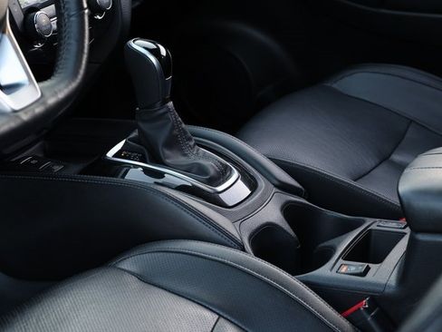 Used 2020 Nissan Rogue SL image 13