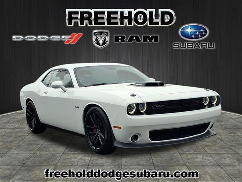 Certified 2023 Dodge Challenger R/T w/ Plus Package image 1