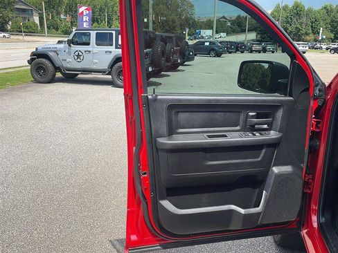 Used 2021 RAM 1500 Express w/ Express Value Package RWD image 8