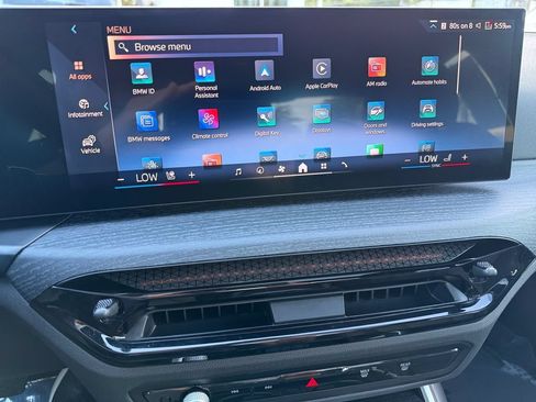 Certified 2026 BMW 330i xDrive Sedan w/ Premium Package AWD/4WD image 25