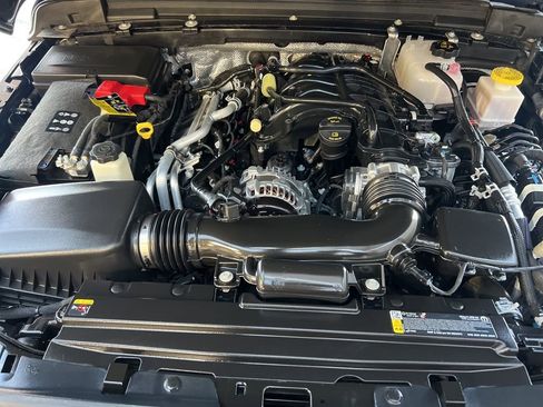 Used 2025 Jeep Gladiator Rubicon w/ Convenience Group image 30